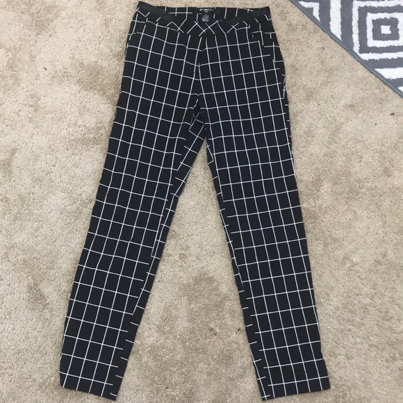 89th & Madison Comfort Waist Moroccan Tile Capri Pants Size 8